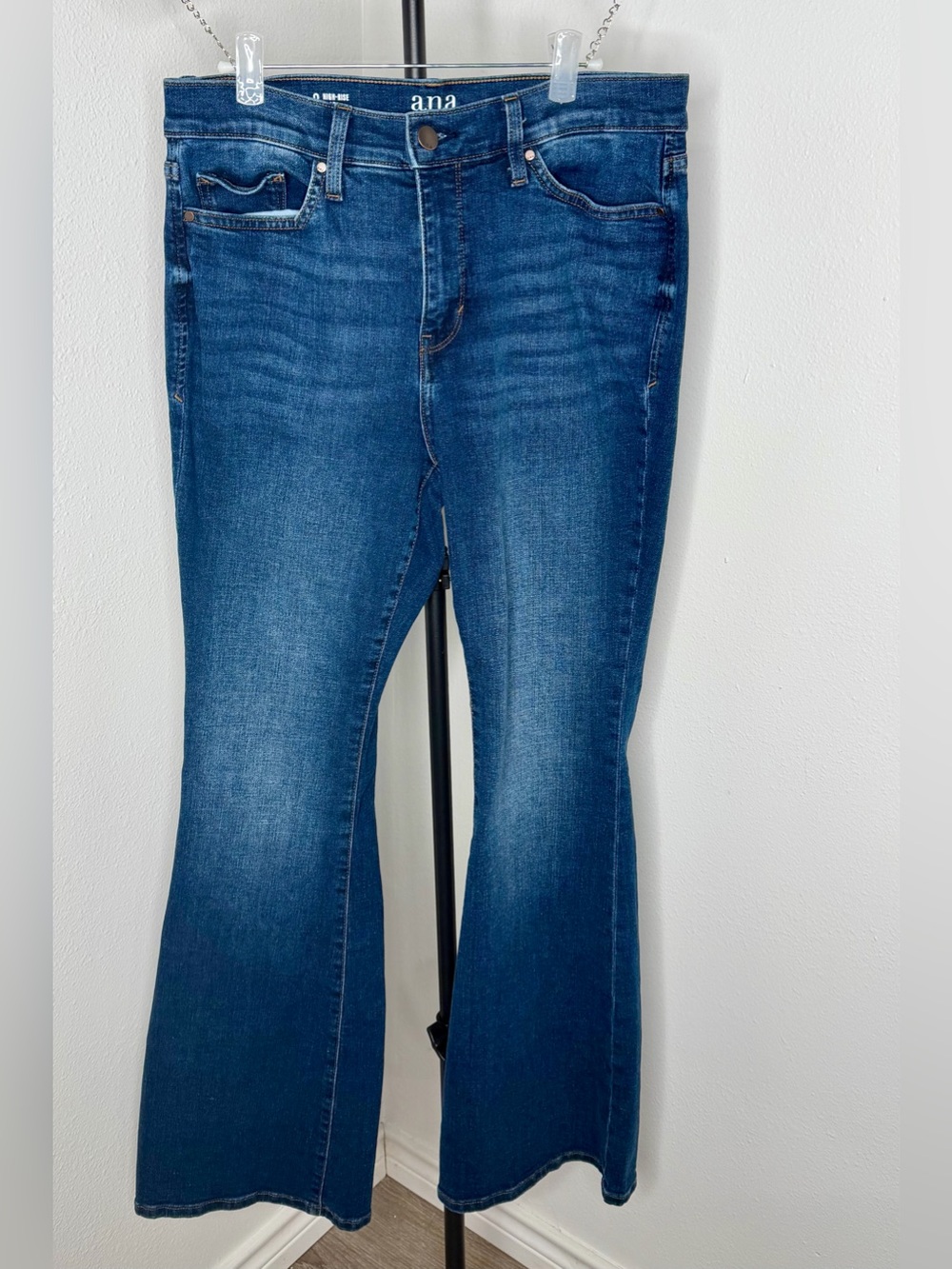 a.n.a Women's Midwash Blue High Rise Flare Jeans Size 8